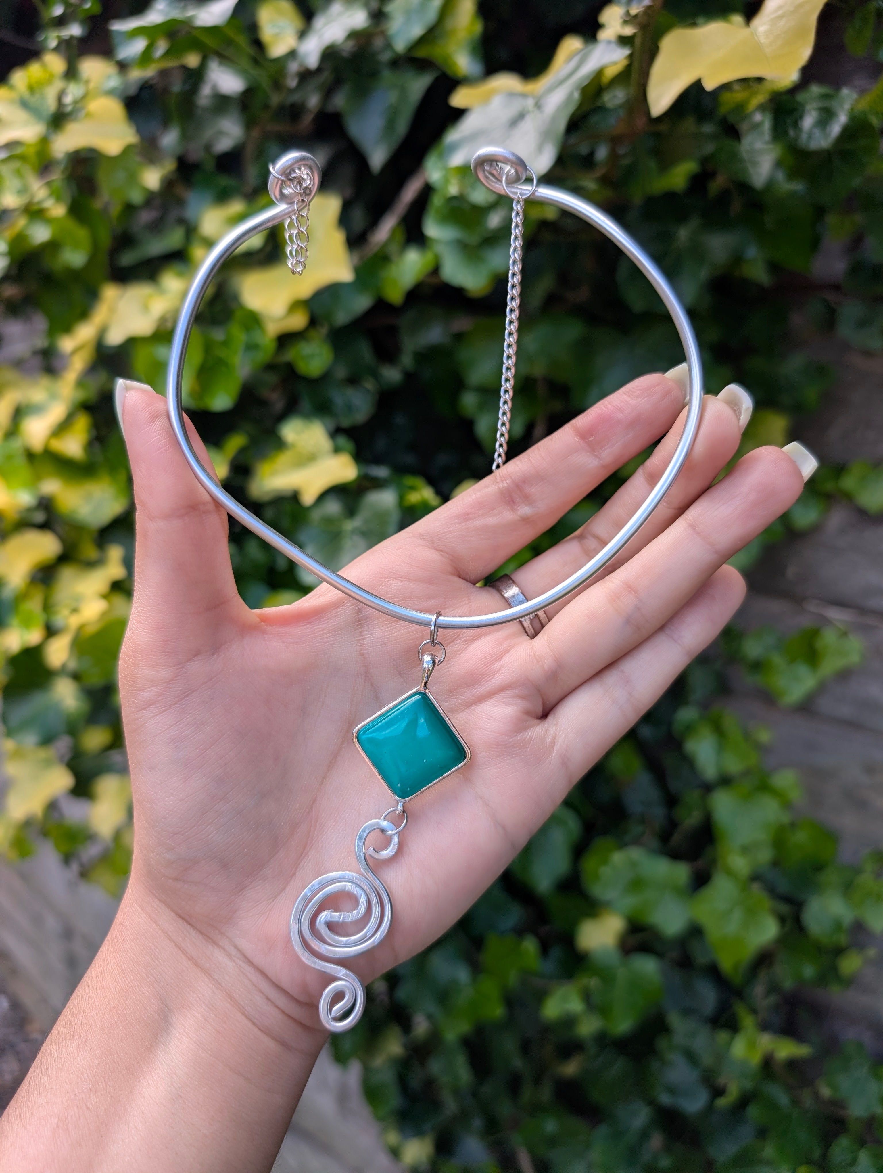 Emerald Spiral Choker